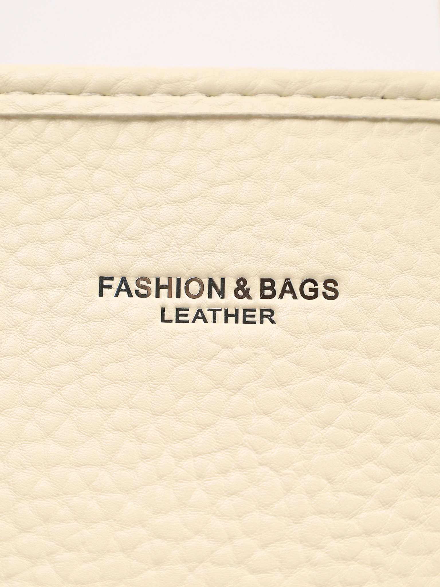 Сумка-тоут  с регулируемыми ручками и тиснением в ассортименте